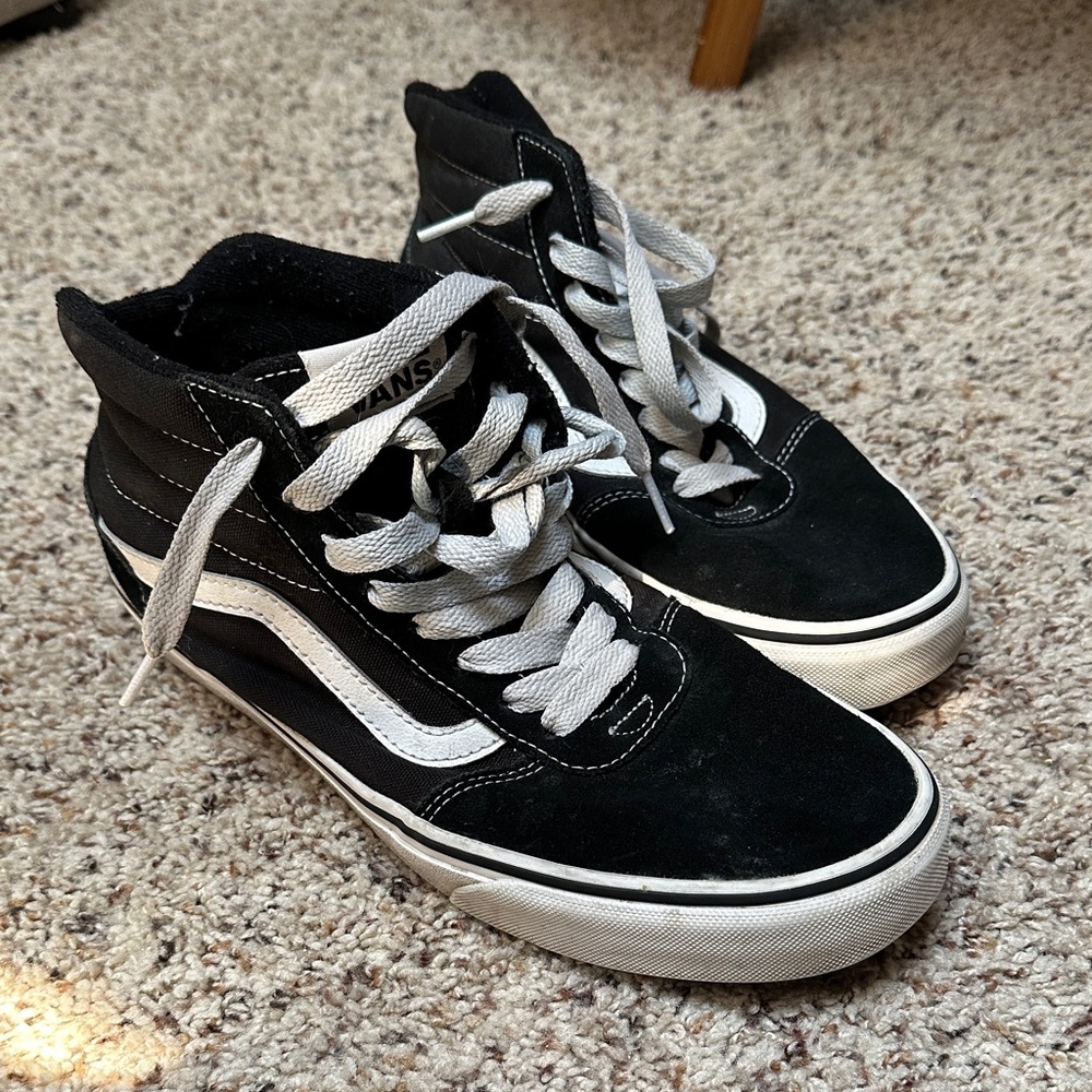Vans Men's Black and White High-Top Sneakers